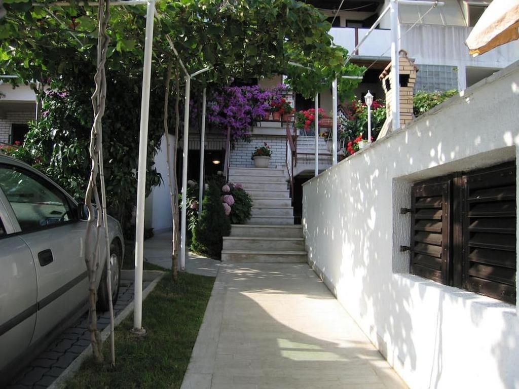 Apartma With A Parking Space - 15757